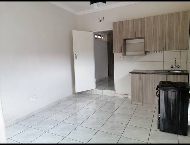 1 BEDROOM APARTMENT RENTED IN GALLO MANOR